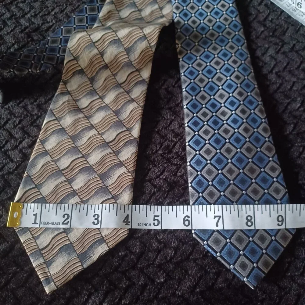 Van Heusen Mens 100% Silk Ties Diamond Geometric & Wave Pattern Blue & Beige
